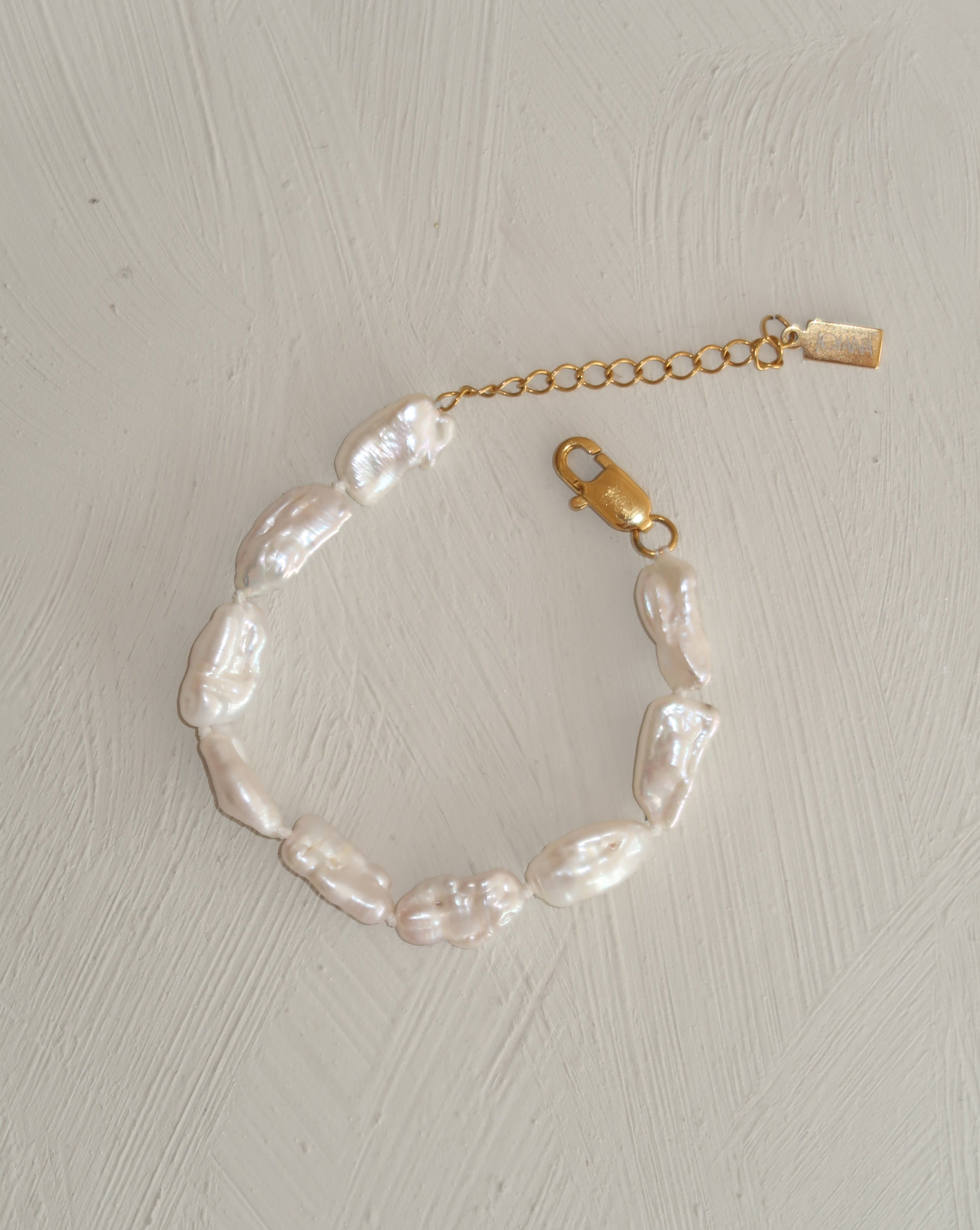 Biwa Pearl Bracelet